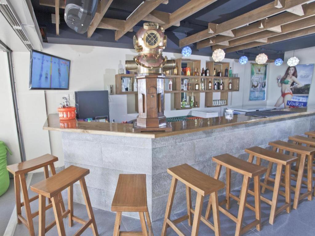 B Pod Hotel Manoc-Manoc Zewnętrze zdjęcie